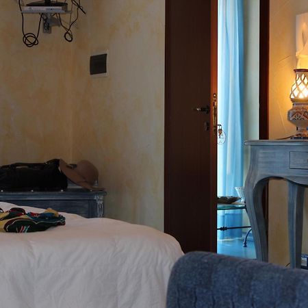 Hotel Residence Le Chiavi Di San Francesco Trapani Rum bild