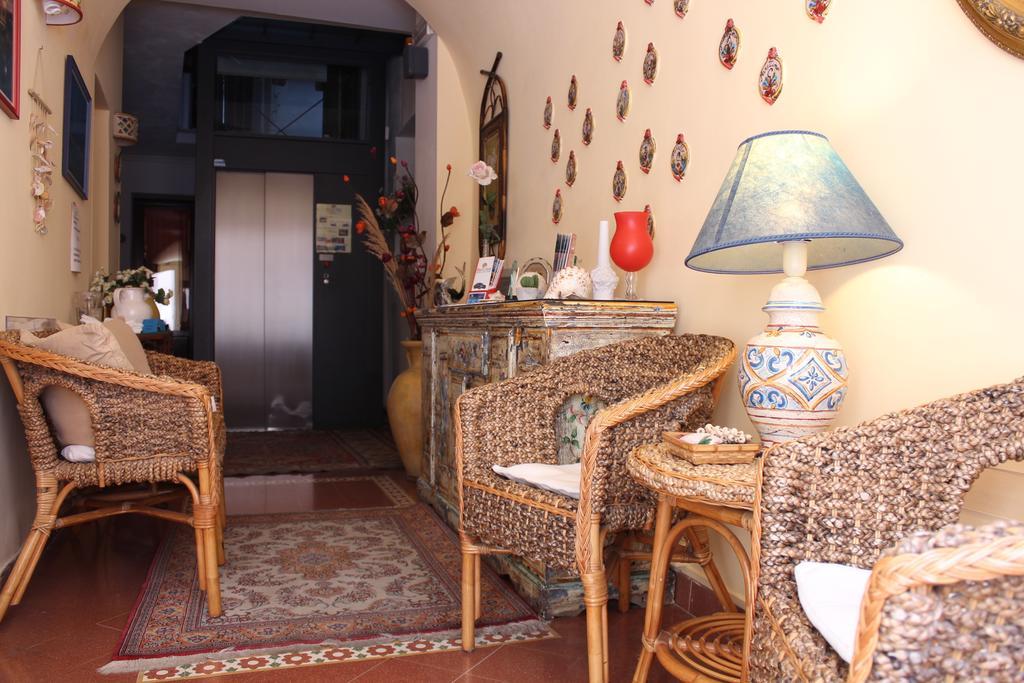Hotel Residence Le Chiavi Di San Francesco Trapani Exteriör bild